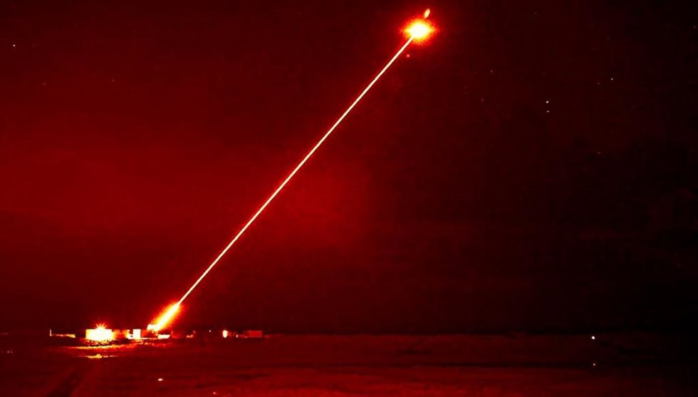 Sistema británico de defensa antiaérea por láser DragonFire