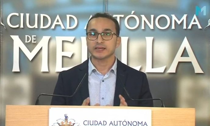 El ex consejero de Distritos y Juventud de Melilla Mohamed Ahmed, detenido en mayo de 2023 por la presunta comisión de dos delitos, uno electoral y otro de pertenencia a grupo criminal, ha presentado su dimisión como diputado de CPM.