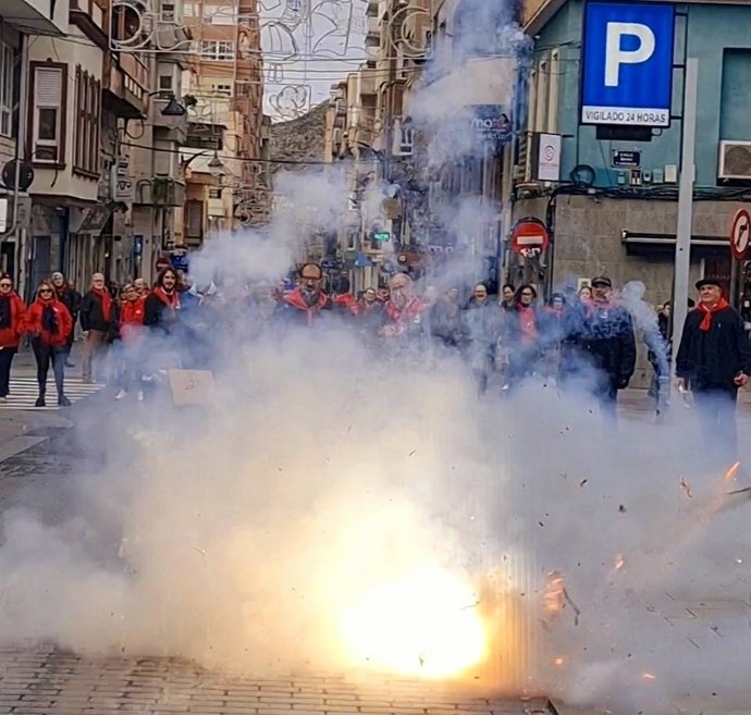 Celebraciones de la Media Fiesta en honor a San Antón en Elda (Alicante)