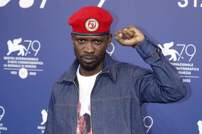 Archivo - El líder opositor ugandés Bobi Wine 