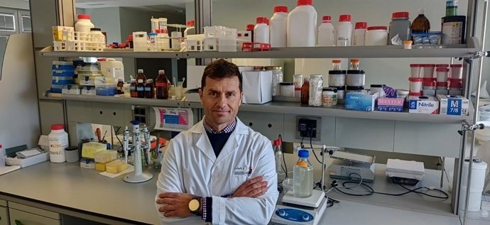 Antonio Abel Lozano Pérez, del departamento de Biotecnología, Genómica y Mejora Vegetal del IMIDA