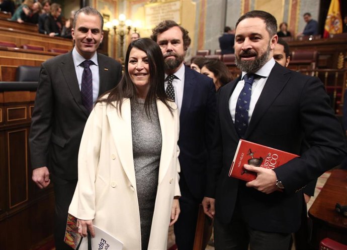 Archivo - Abascal en 2020, con los entonces dirigentes Javier Ortega Smith, Macarena Olona, Iván Espinosa de los Monteros y detrás Ignacio Garriga