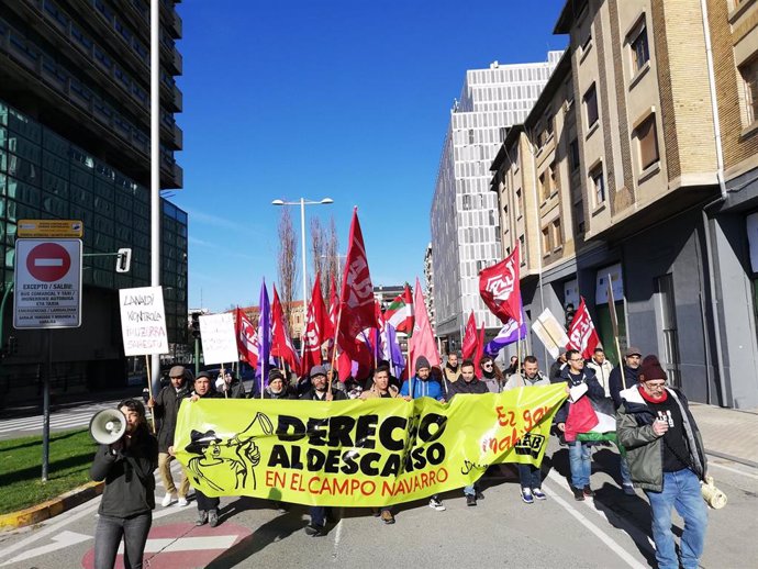 Manifestación de trabajadores del campo navarro para reclamar dos días de descanso semanal.