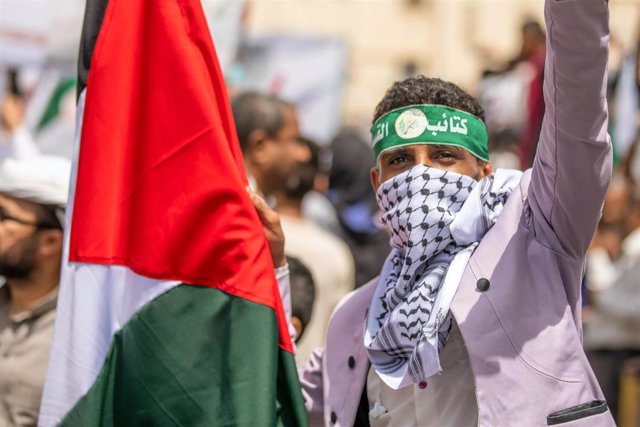 Archivo - Manifestaciones en Taiz contra el asedio israelí en Gaza 