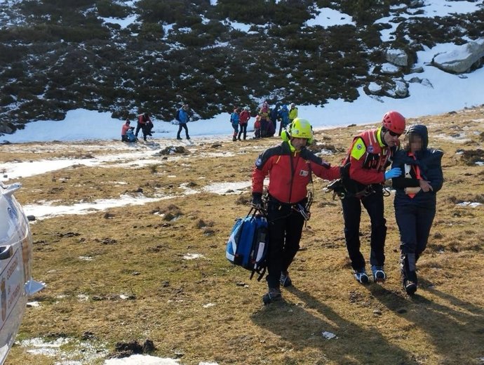 Rescate a una mujer tras fracturarse el húmero