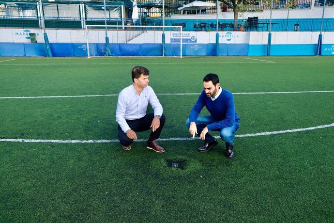 Ayuntamiento de Marbella saca a licitación mejoras en el campo de fútbol 11 del polideportivo Antonio Serrano Lima.