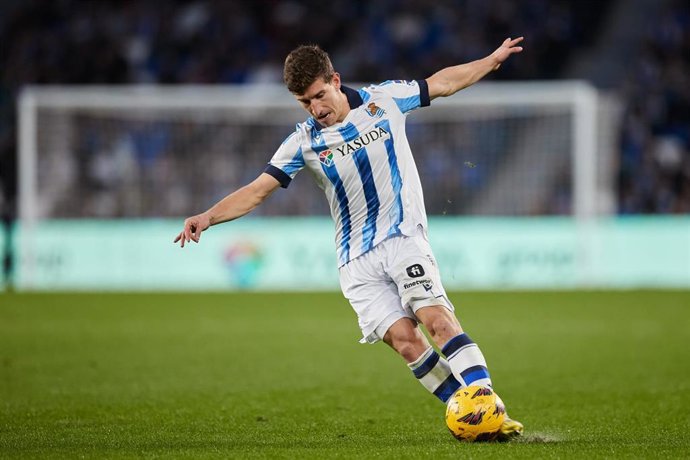 Archivo - Aihen Muñoz con la Real Sociedad