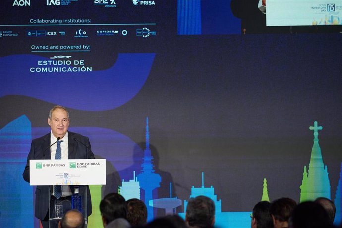 El ministro de Industria y Turismo, Jordi Hereu, interviene durante la primera jornada de la XIV edición de Spain Investors Day, en el Hotel Mandarin Oriental Ritz, a 10 de enero de 2024, en Madrid (España). 