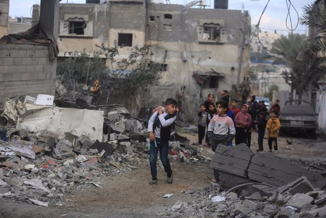 Imagen de archivo de una zona bombardeada por el Ejército de Israel en la Franja de Gaza. 