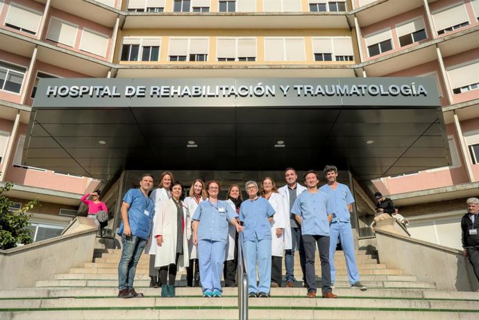 Archivo - Profesionales del equipo coordinador de donaciones y trasplantes.