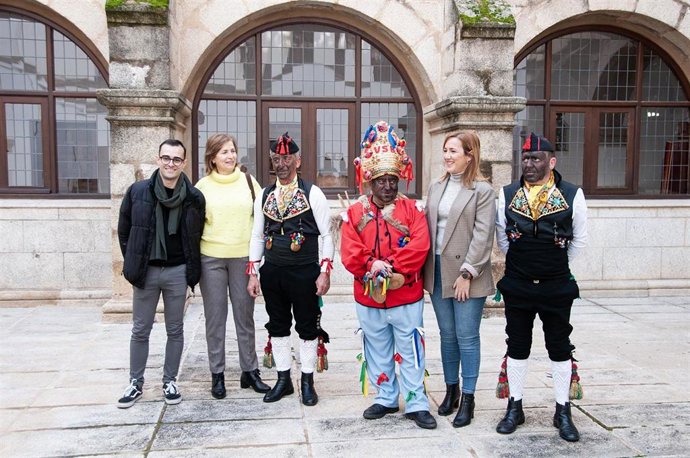 Presentación de Los Negritos de San Blas que se festejan en Montehermoso (Cáceres)