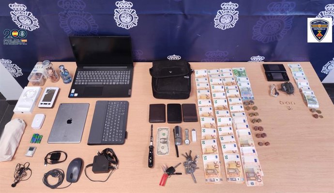 Objetos intervenidos a los supuestos ladrones.