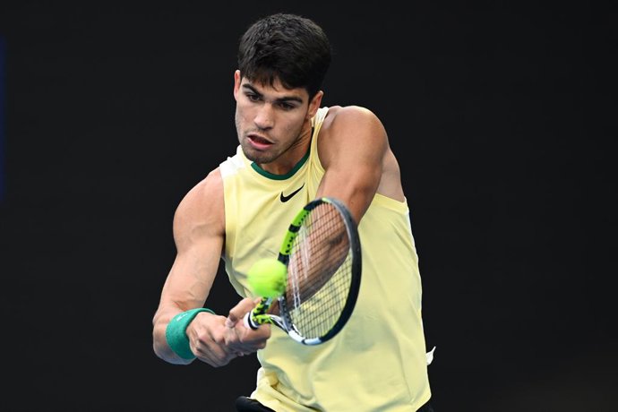 Carlos Alcaraz of Spain in action during his 4th round match against Miomir Kecmanovic of Serbia on Day 9 of the 2024 Australian Open at Melbourne Park in Melbourne, Monday, January 22, 2024. (AAP Image/Joel Carrett) NO ARCHIVING, EDITORIAL USE ONLY
