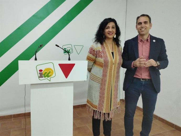 El l coordinador de IU Andalucía y diputado de Sumar en el Congreso, Toni Valero, y la coordinadora provincial de IU Málaga, Toni Morillas, en una imagen de archivo 
