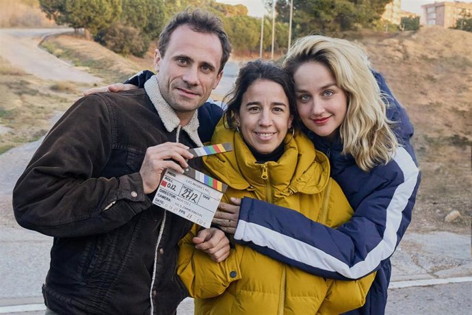 La directora Mar Coll rueda 'Las madres no', su vuelta al cine tras diez años, con Oriol Pla y Laura Weissmahr como protagonistas