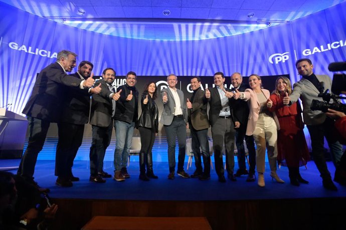 Archivo - (I-D) El presidente del PP Vasco, Javier de Andrés, el presidente de la Región de Murcia, Fernando López Miras, el presidente del PP de Castilla-La Mancha, Paco Núñez, el presidente de la Comunidad Valenciana, Carlos Mazón, la presidenta de la C