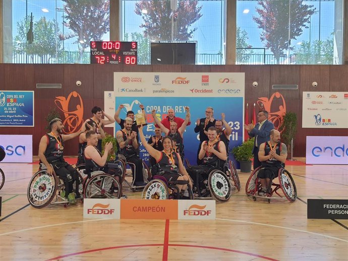 El Bidaideak Bilbao celebra la conquista de la Copa del Rey de baloncesto en silla de ruedas de 2023