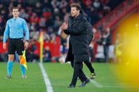 Simeone: "Hay que acompañar a los árbitros porque no es un momento fácil para ellos"