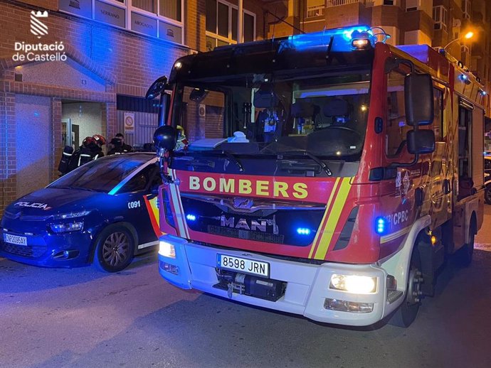 Bomberos de Castellón extinguen un incendio en una vivienda en Villarreal