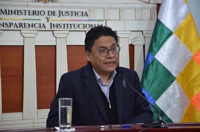 El ministro de Justicia de Bolivia, Iván Lima, en una rueda de prensa