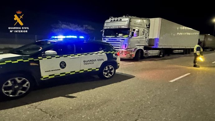 Archivo - Camión inmovilizado