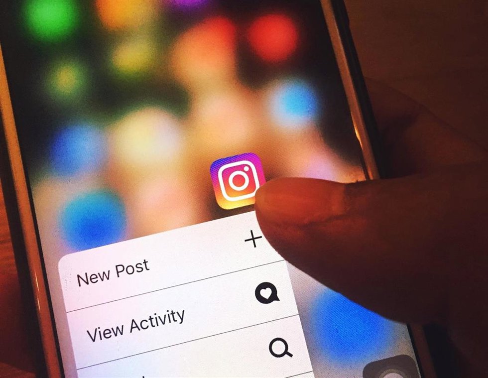 Archivo - Logo de Instagram enun 'smartphone'.