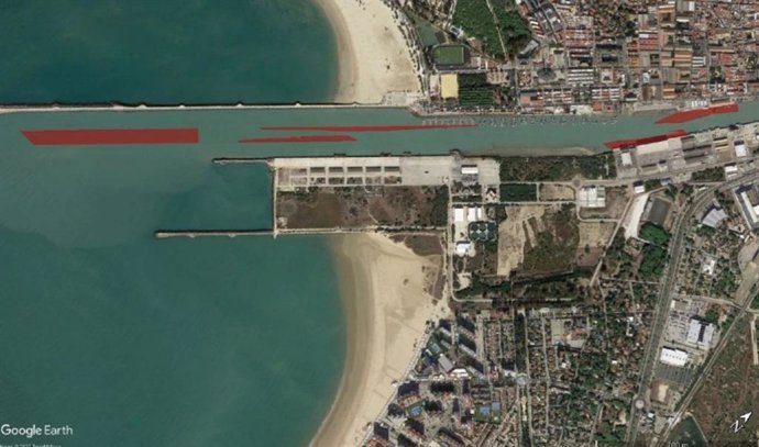 La Autoridad Portuaria invierte 800.000 euros en un dragado de mantenimiento de la dársena de El Puerto