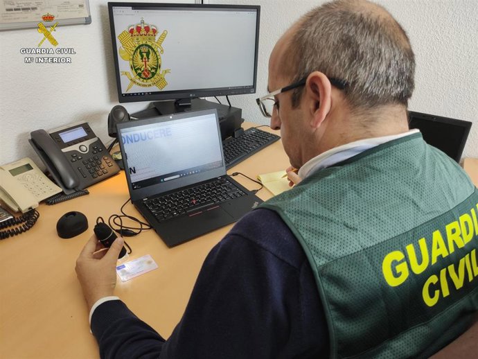 Detenido por suplantar identidad en la realización del examen de conducir