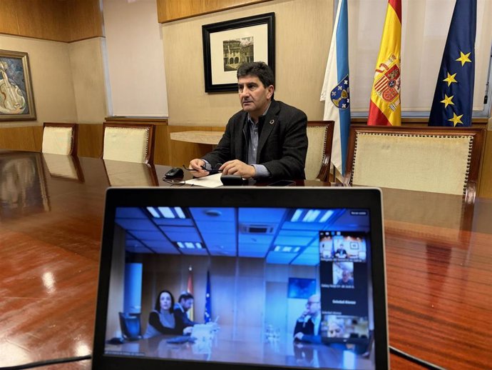 El delegado del Gobierno, Pedro Blanco, durante la reunión.