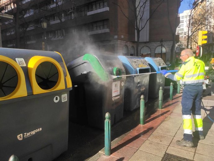 Las limpiezas intensivas en los distritos de Zaragoca continúan esta semana en el Centro.