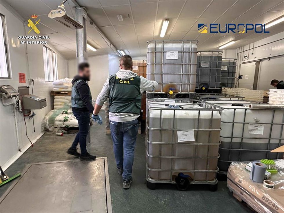 Archivo - La Guardia Civil investiga la empresa alimentaria 'Plaza Chica'