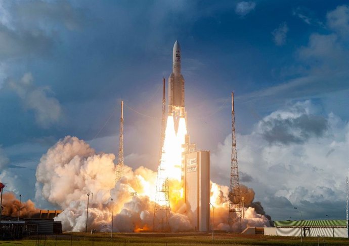 Archivo - Cohete Ariane 5.