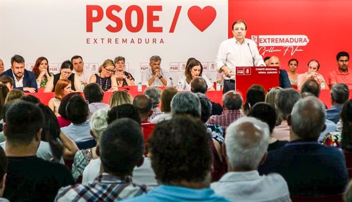 El secretario general del PSOE extremeño, GUillermo Fernández vara