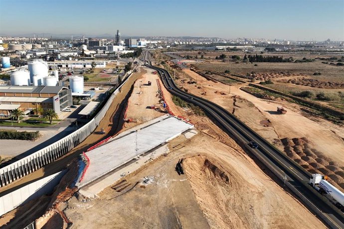 Archivo - Obras del paso soterrado de la C31B