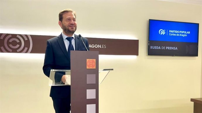 Archivo - El portavoz del PP Aragón, Fernando Ledesma.