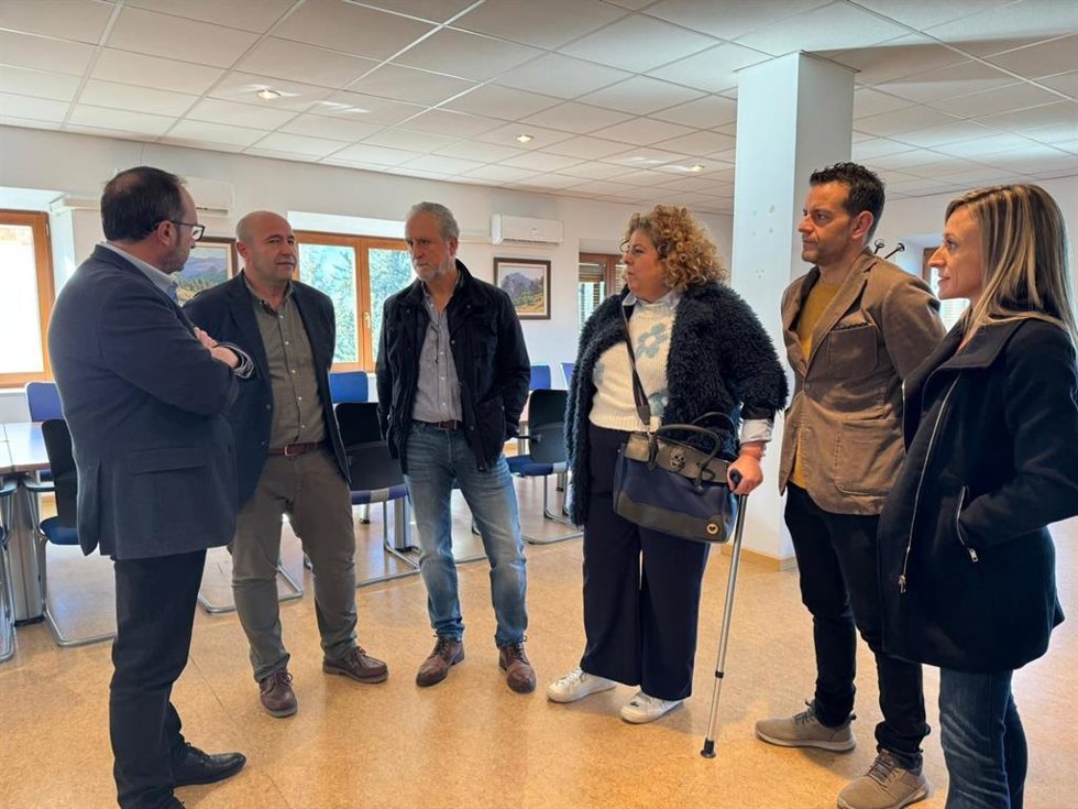 Reunión sobre la intervención en el Castillo de Salvatierra.