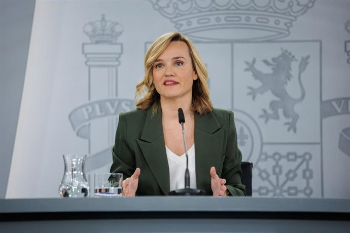 La ministra de Educación, Formación Profesional y Deportes, Pilar Alegría, durante una rueda de prensa posterior a la reunión del Consejo de Ministros, a 23 de enero de 2024, en Madrid (España). 