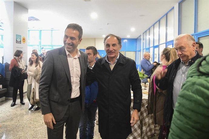 Villares en el encuentro de este martes.