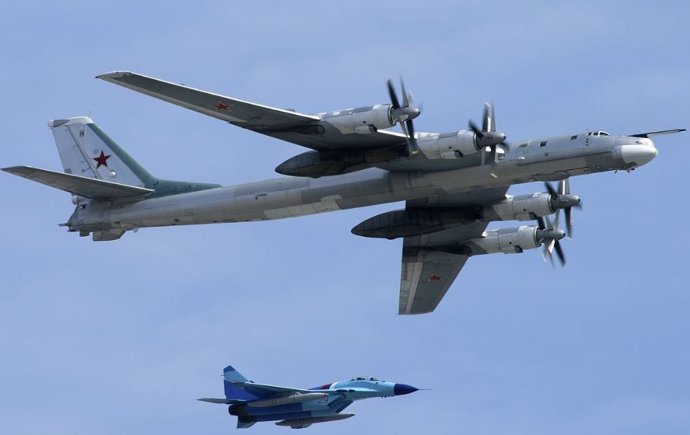 Bombardero estratégico ruso Tupolev Tu-95