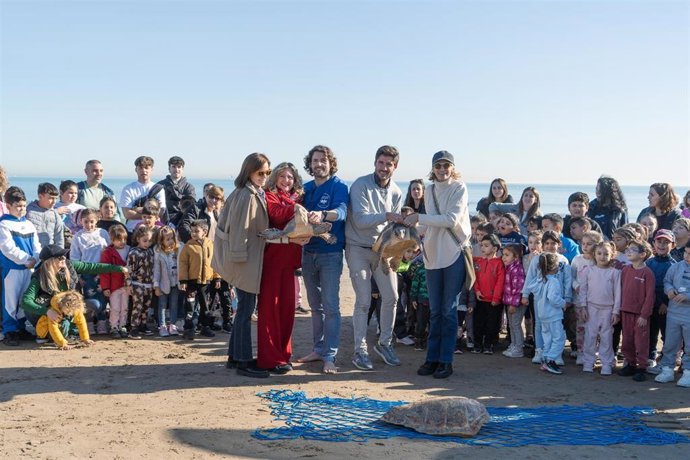 Imagen de la suelta de tortugas