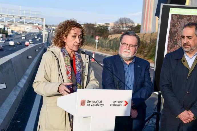 La consellera de Territorio, Ester Capella, ha visitado la finalización de las obras