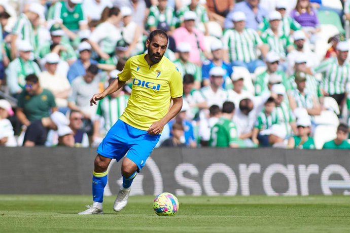 Archivo - Rafael Jimenez "Fali" of Cadiz in action during the spanish league, La Liga Santander, football match played between Real Betis and Cadiz CF at Benito Villamarin stadium on April 9, 2023, in Sevilla, Spain.