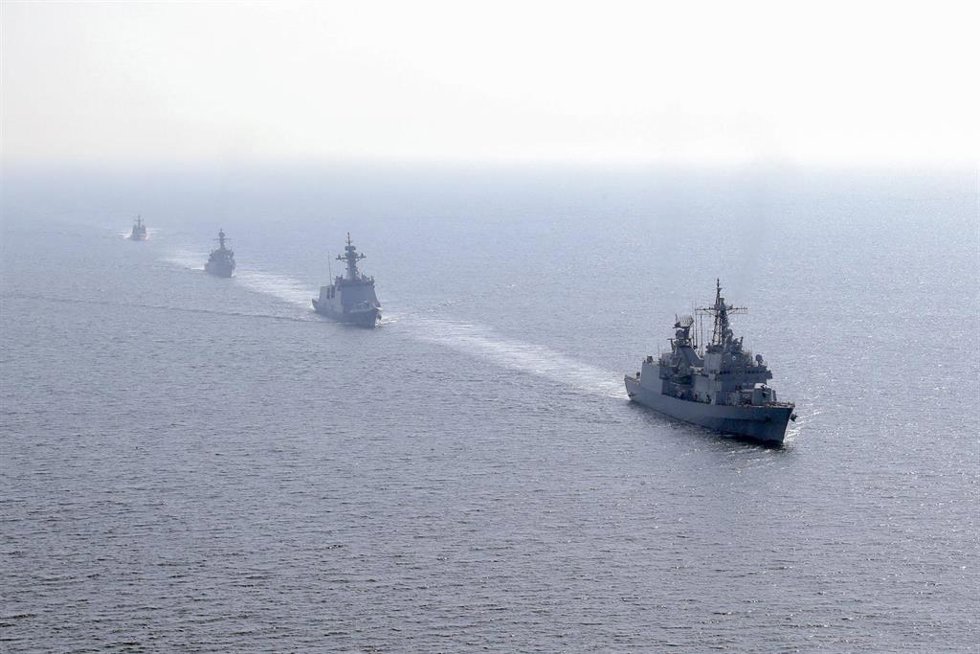Archivo - Imagen de archivo de la Armada de Corea del Sur en un ejercicio militar en el mar Amarillo