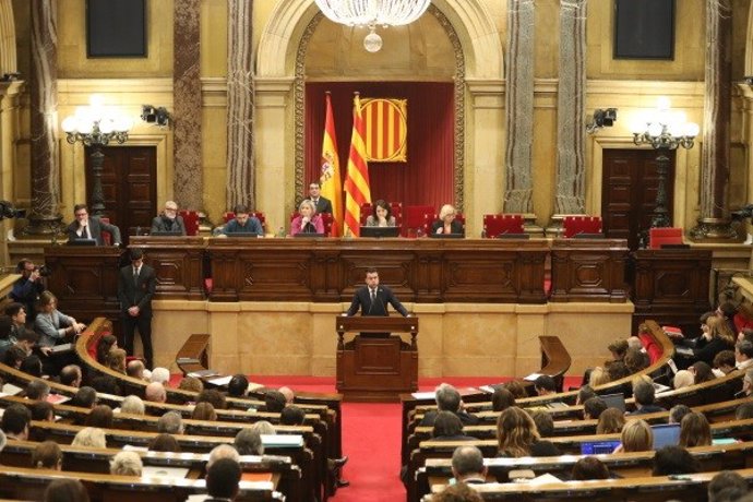 El presidente de la Generalitat, Pere Aragons, comparece ante el Parlament para informar de los cambios en el Govern.