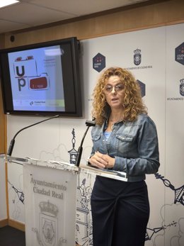 La concejal de Participación Ciudadana de Ciudad Real, Mar Sánchez, en rueda de prensa.