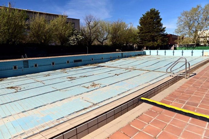 La Junta reformará la piscina del campus de Fuentenueva.