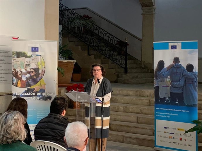 La consellera de Familias y Asuntos Sociales, Catalina Cirer, en rueda de prensa