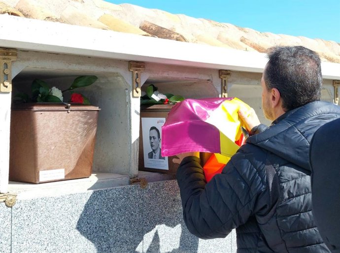 La ARMH pide a Ayuntamiento de Manzanares un espacio en el cementerio para  un memorial a los represaliados del franquismo.