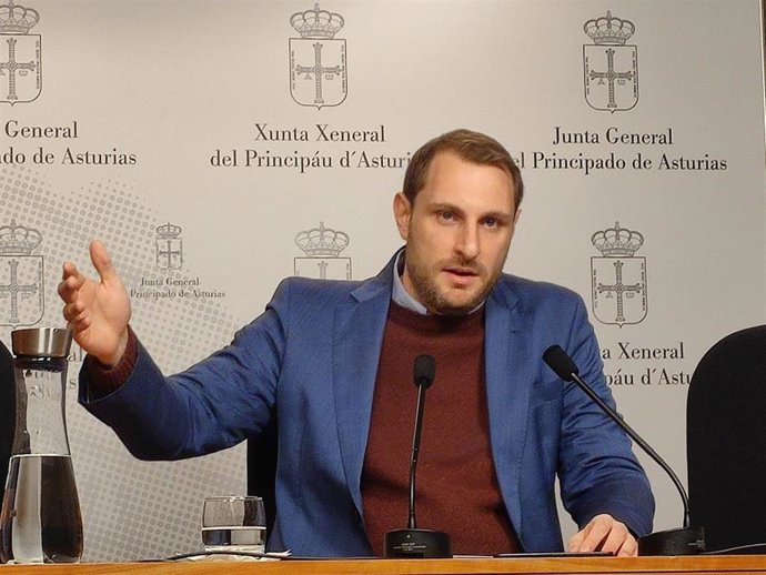 El diputado del Grupo Mixto-Foro, Adrián Pumares