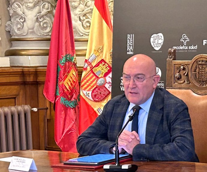 El alcalde de Valladolid, Jesús Julio Carnero.